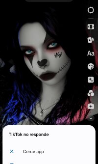agathaaaaaaa's Offline Chat Room