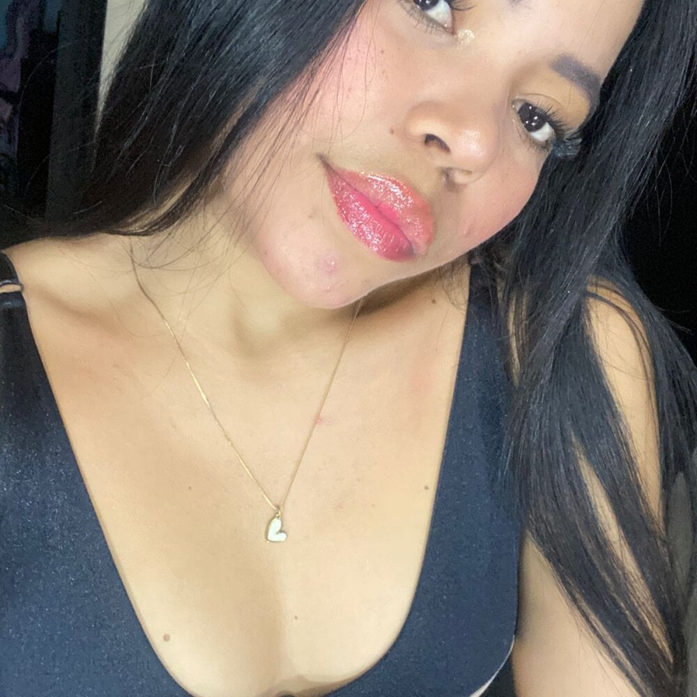 kendal_roxxx from stripchat