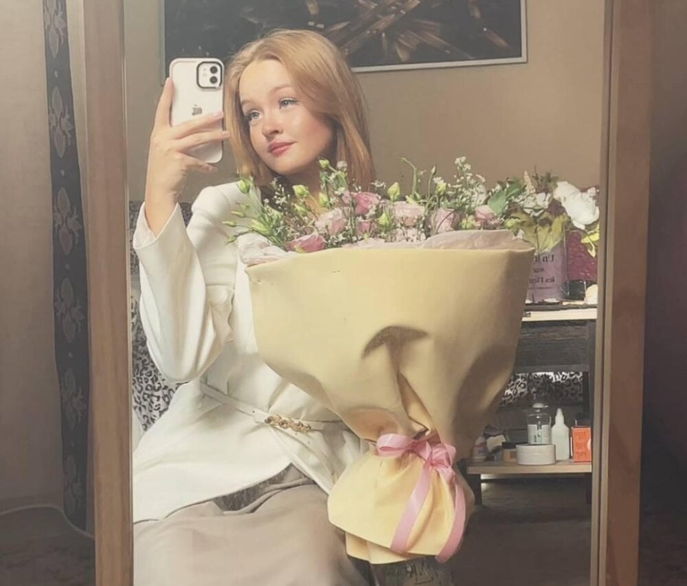 elivecams.com michelevega livesex profile in caucasian cams