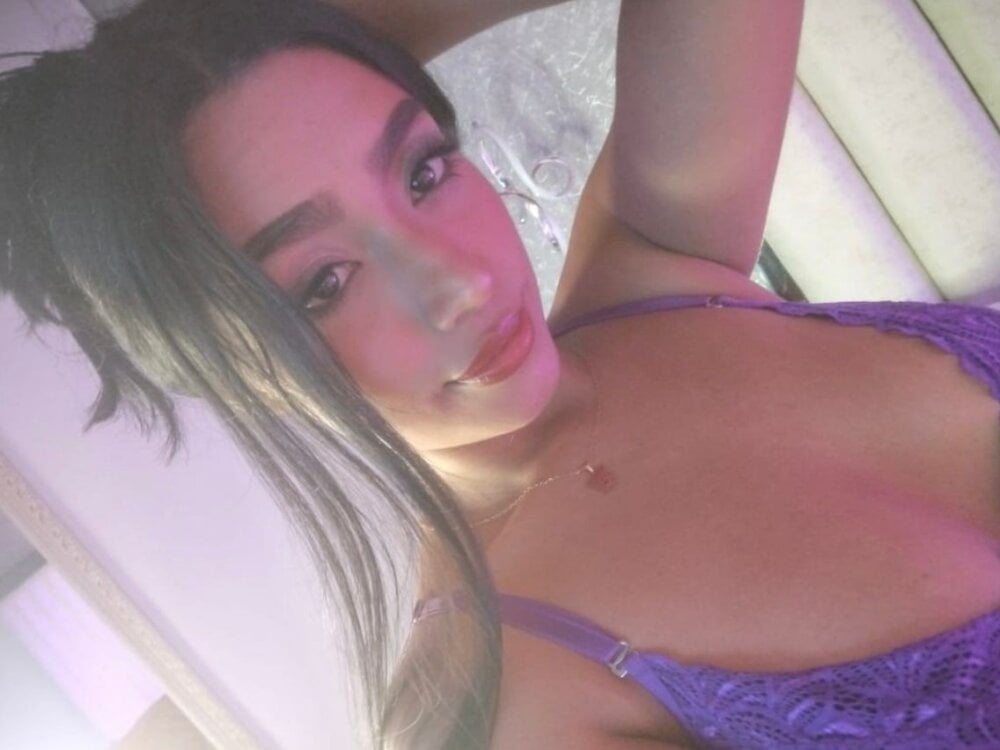 gabriella_ortiz from stripchat