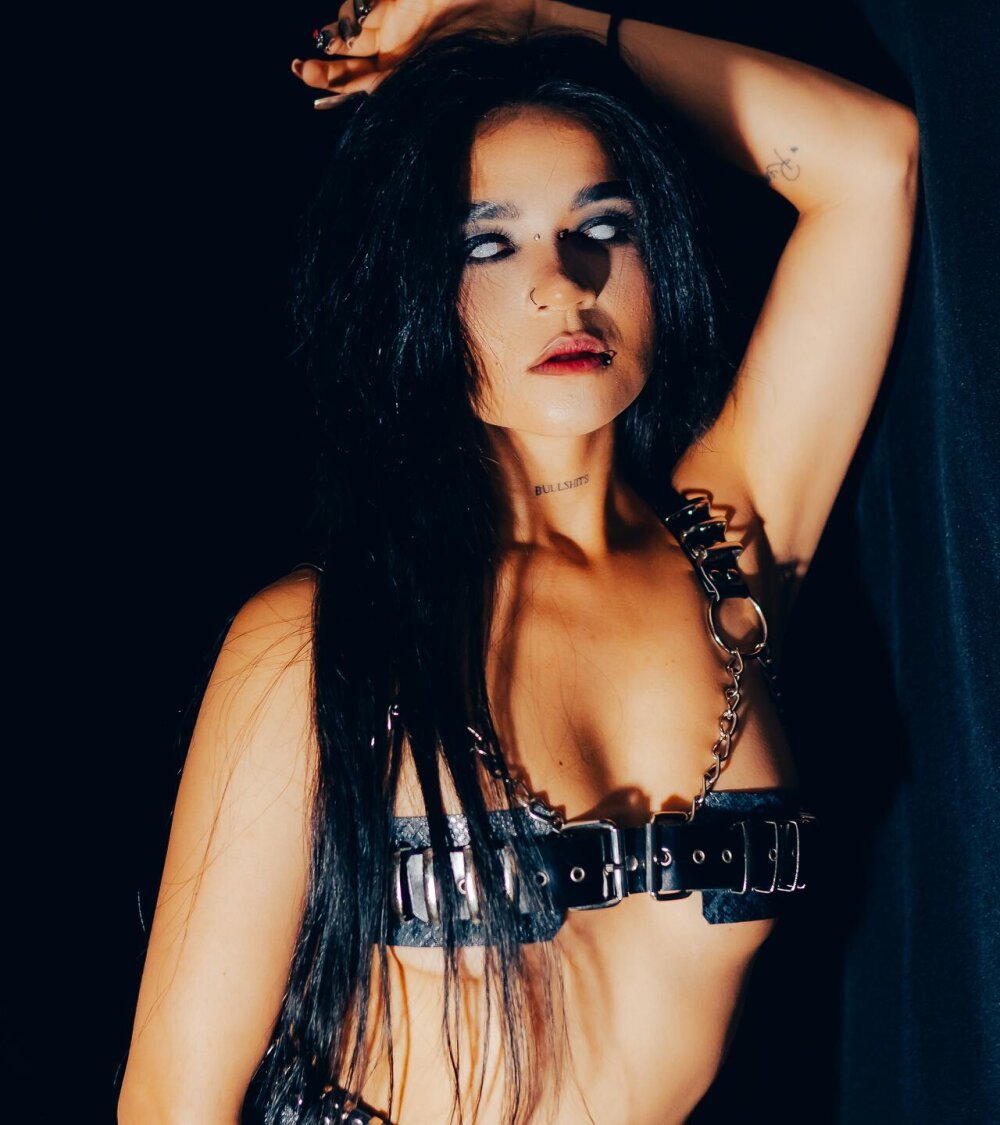 glamcambabes.com kylie-fox livesex profile in hell-were-is-warm-and-good cams