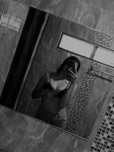 emmawh from stripchat