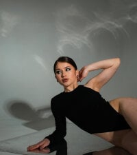 AliceMyLuv's webcam live show
