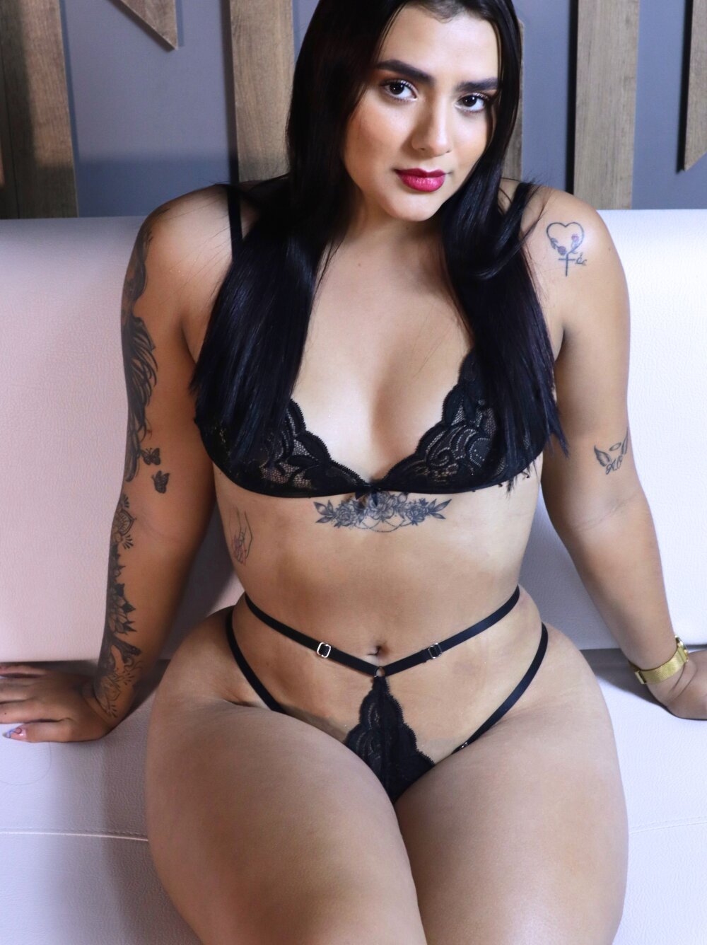 Live sex webcam photo for SofiaVegaa #290473726