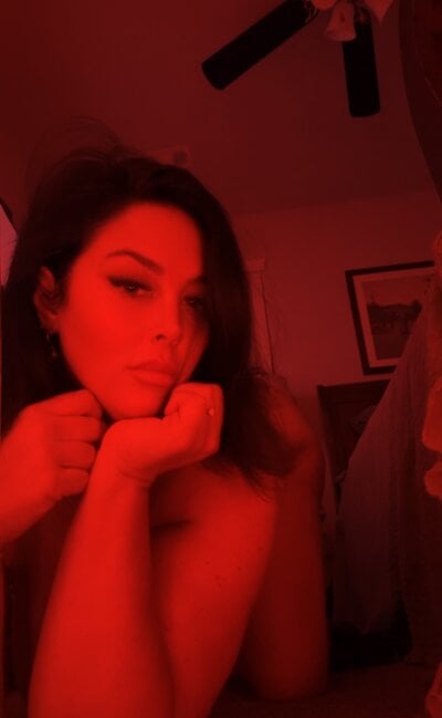 Miabelle2233 on StripChat