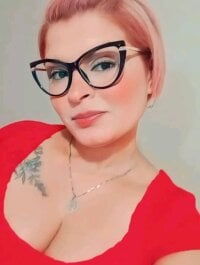 starthegirlofyourdreams' Offline Chat Room