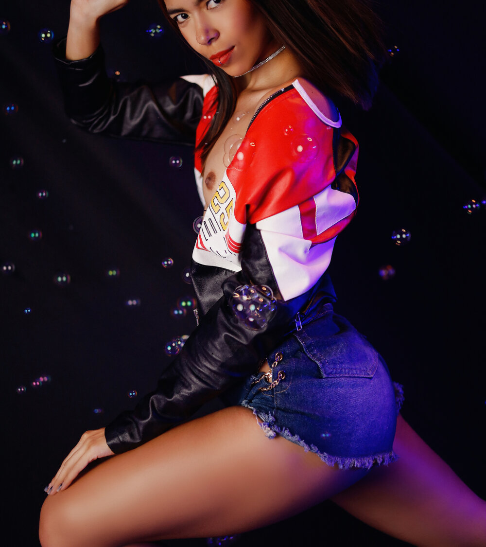 Live sex webcam photo for Girl_Cherry #289991619