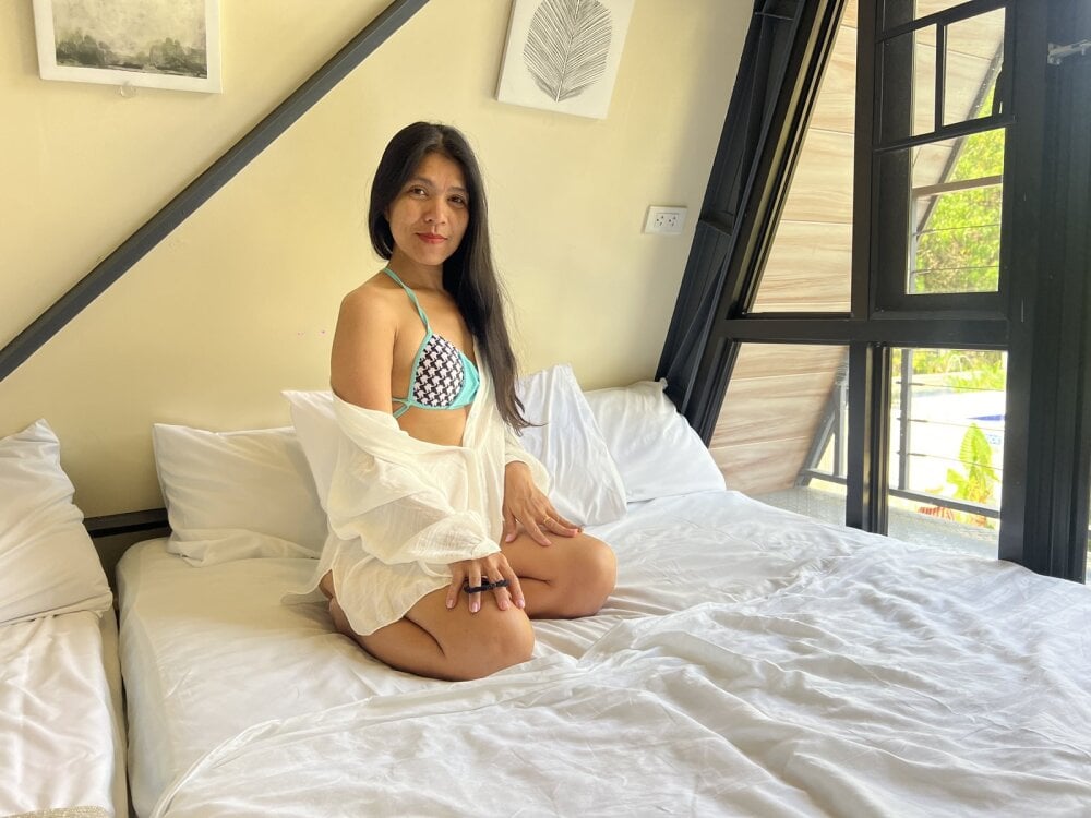 Live sex webcam photo for yummyLheng #290199560