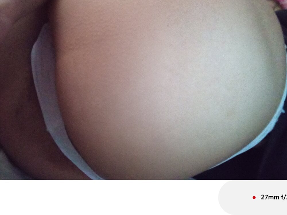 juguetona27 from stripchat