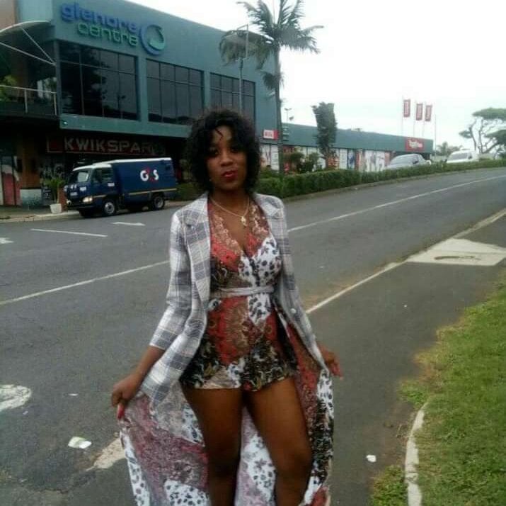 stripchat sexylipss_ webcam profile pic via groupsexlivecams.com