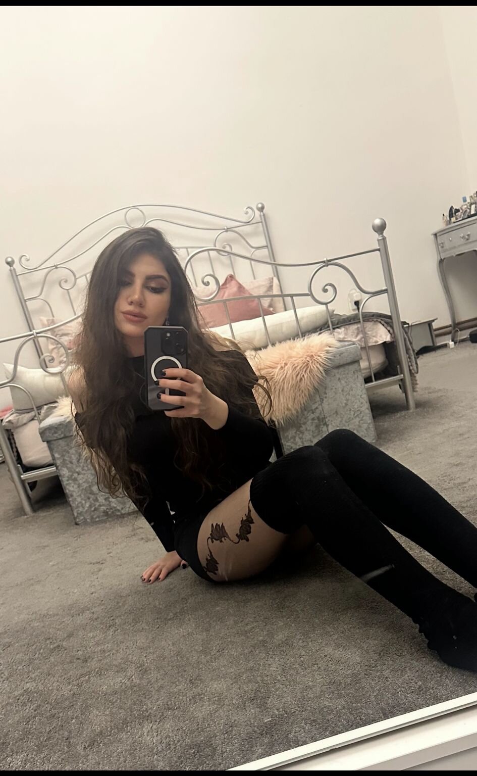 amateursex-livecam.com kiracherry livesex profile in granny cams