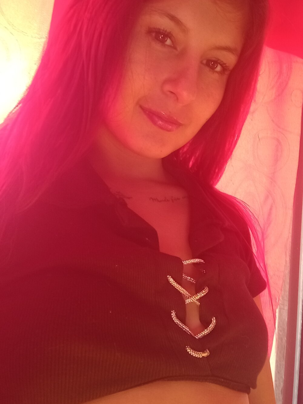KendallMust_ live cam model at StripChat