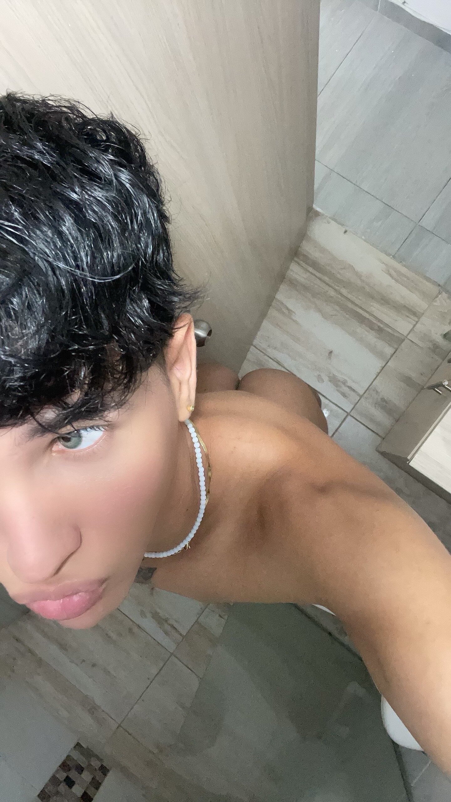 Damian_kiss