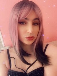 CharlizeTranny's webcam live show