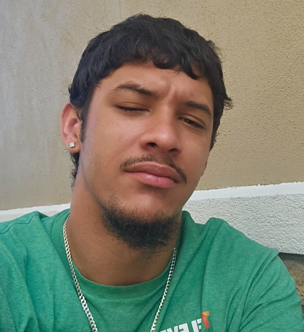 Mixedking352's Offline XXX Chat