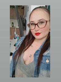 crystal_white_'s Offline Chat Room