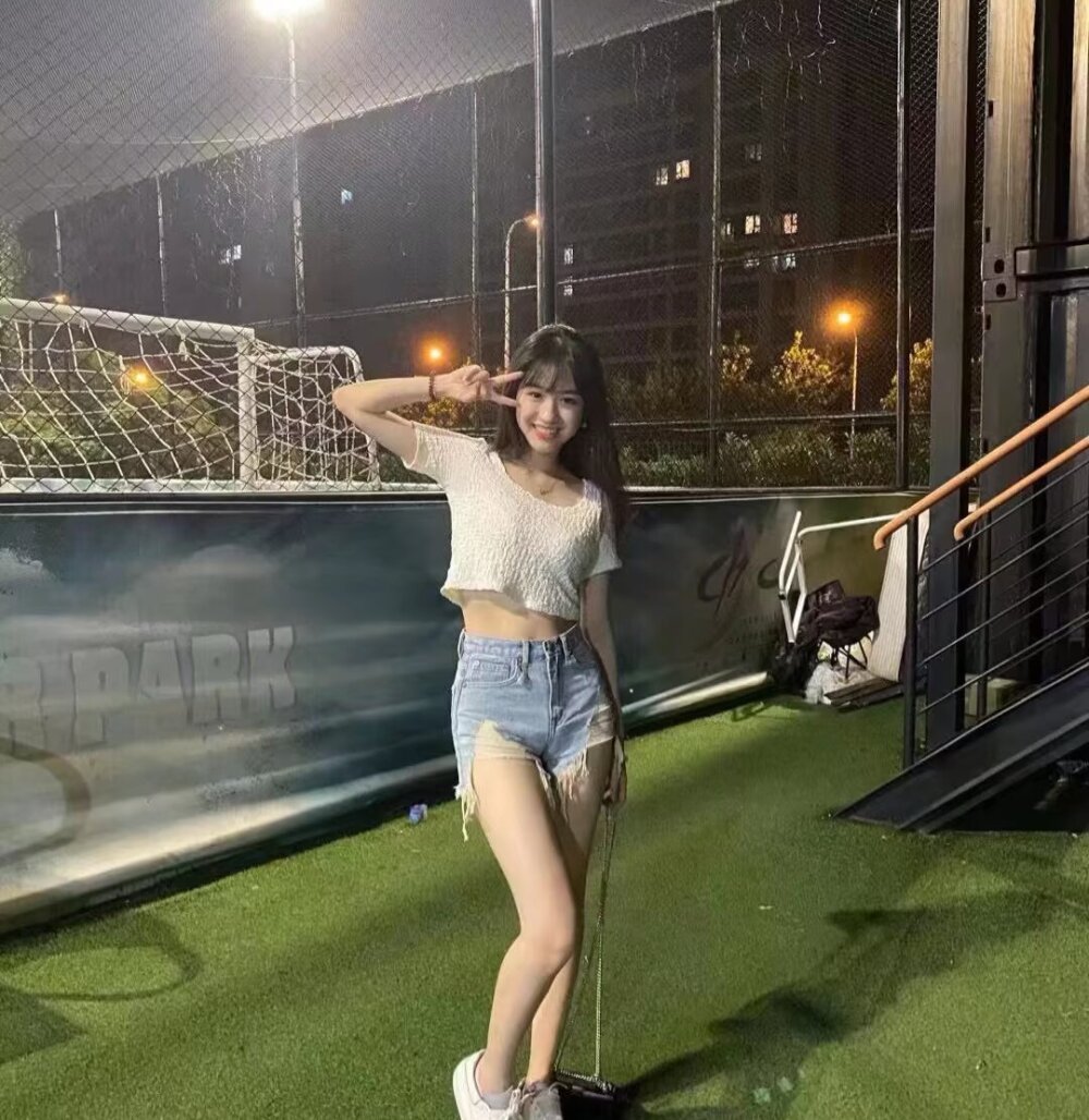 rudecam.live lanlan-169 livesex profile in on-suitcases cams