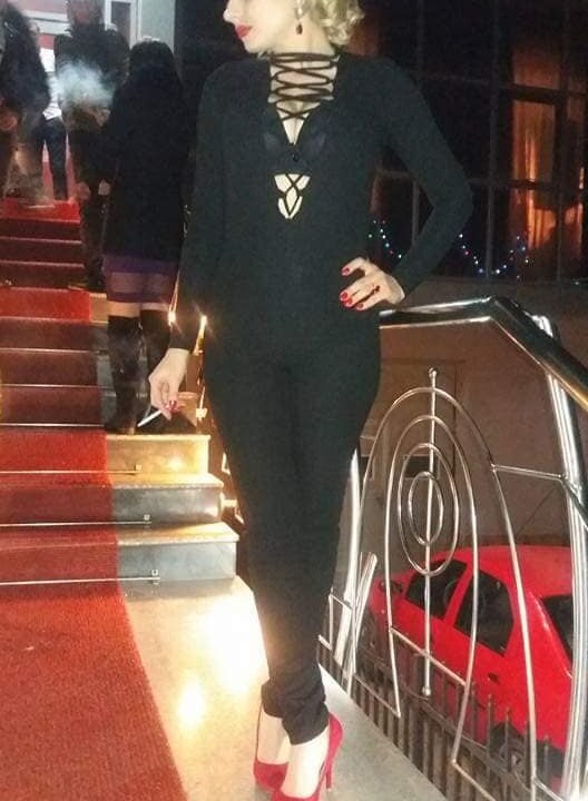 sexcam-girls.com pure_seduce_wow___ livesex profile in in-the-palm-of-your-hands cams