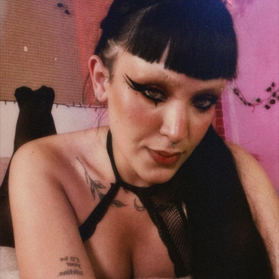 Martina_goth1 live cam model at StripChat