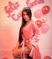 Connie_Bell's webcam live show
