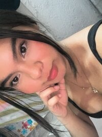 Skinny_Beautiful-'s Offline Chat Room