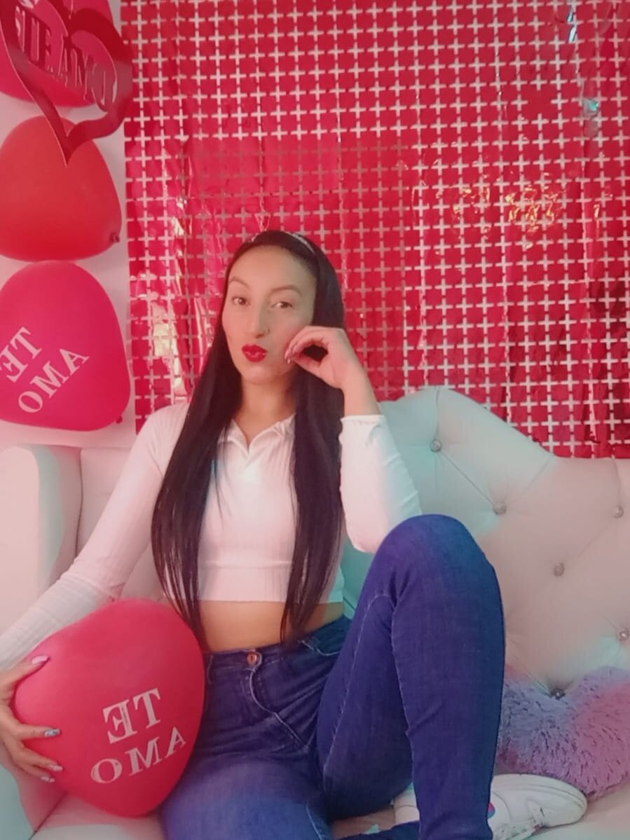 axxxdolll profile
