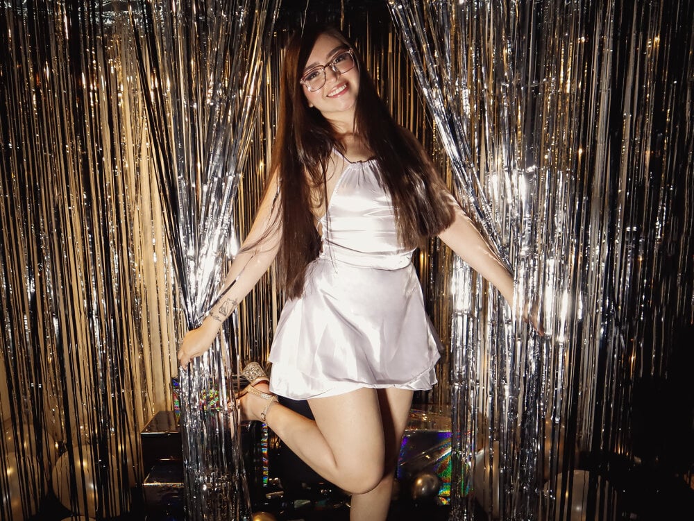 Live sex webcam photo for Eva_Macalliter #290256702