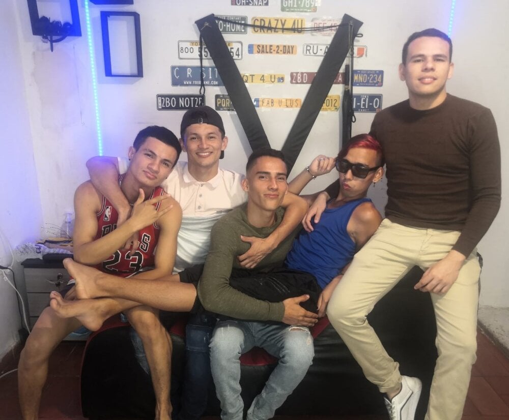 Show de Webcam ao Vivo Grátis e XXX Chat de S_latins_boys xHamsterLive