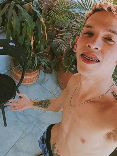 Chat con cámara offline de Thiago_and_friends