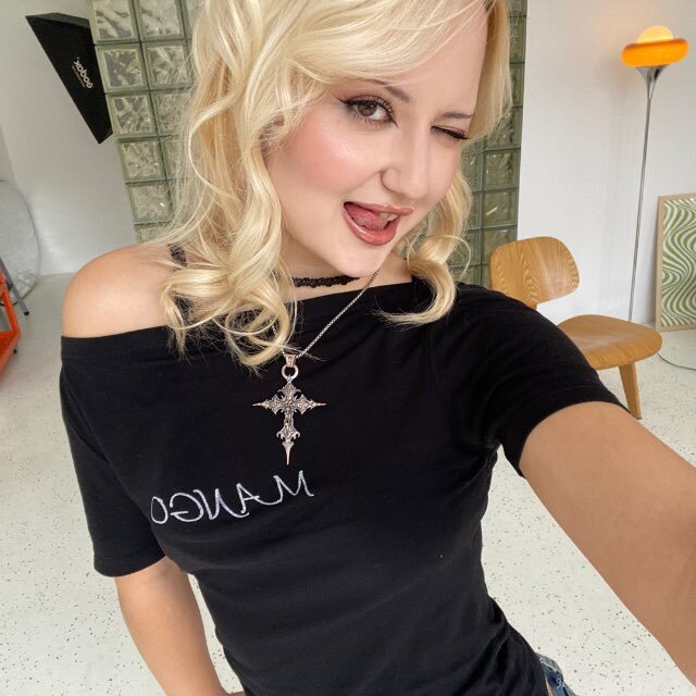 LeslieeWalker
