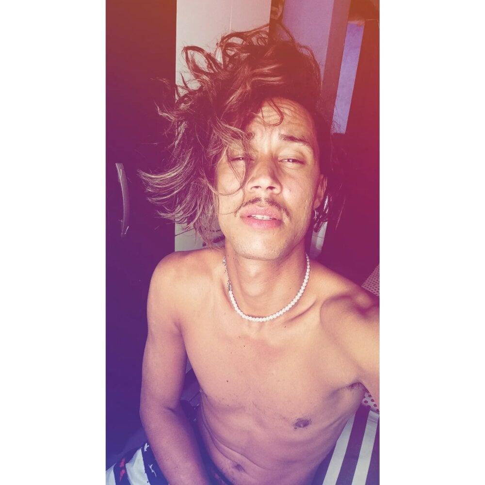 jhonwins01 from stripchat