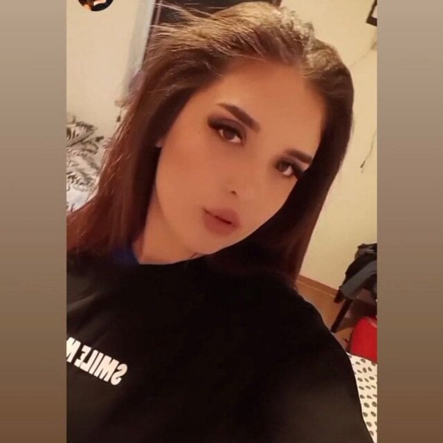 badgirlwebcam.com georgeannahalsted livesex profile in on-your-laps cams