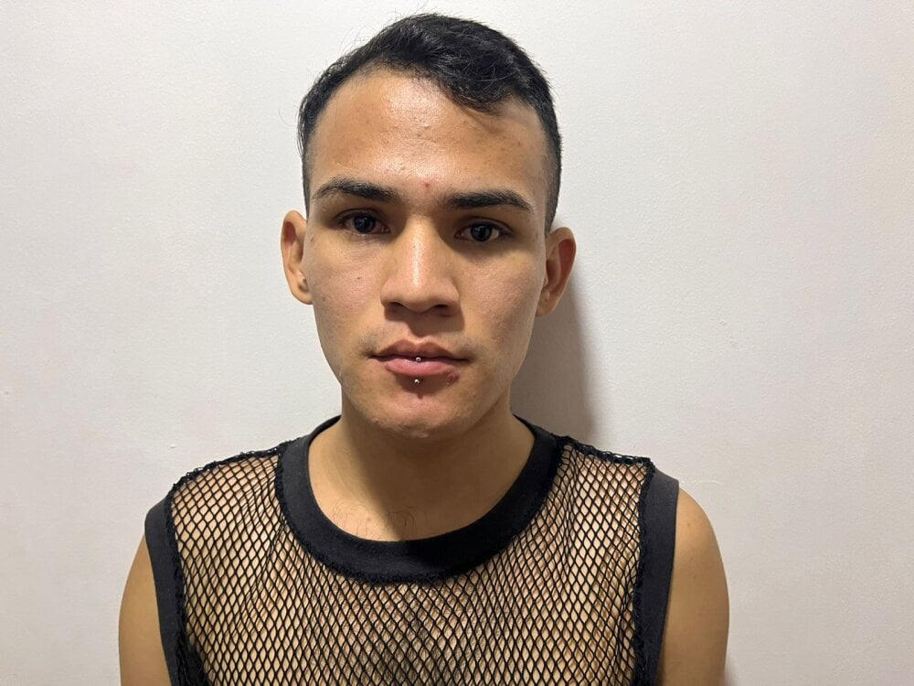 alessandro_musk1 from stripchat