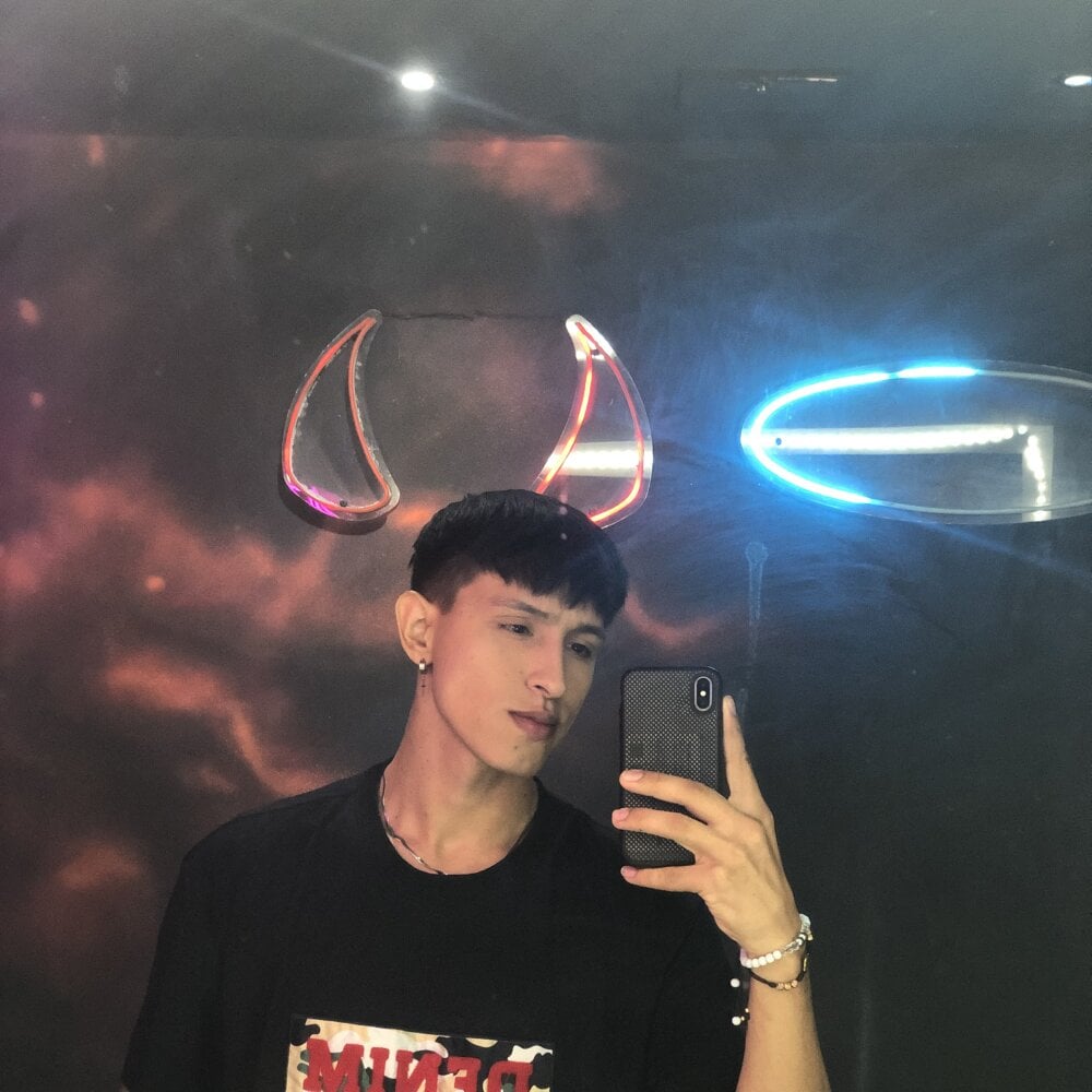 Rowanboy21 profile