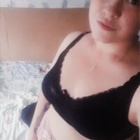 Sissy-Raquel's Offline Chat Room