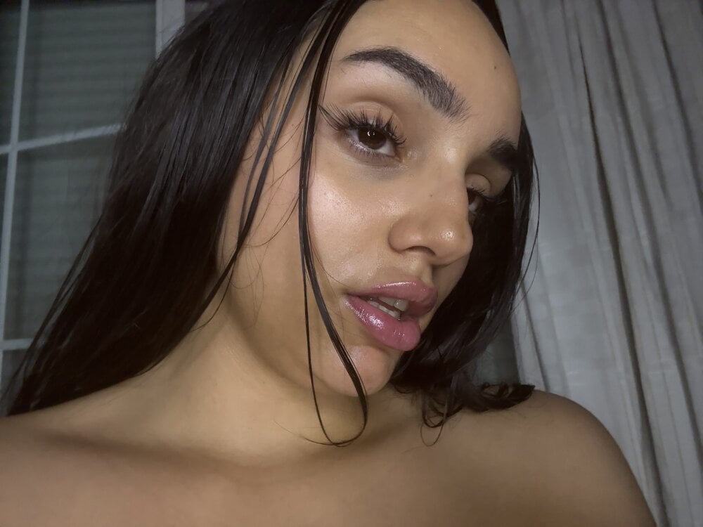 stripchat blankitamami webcam profile pic via newporncams.com