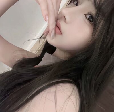 AnnDallos 🎂 free live cam