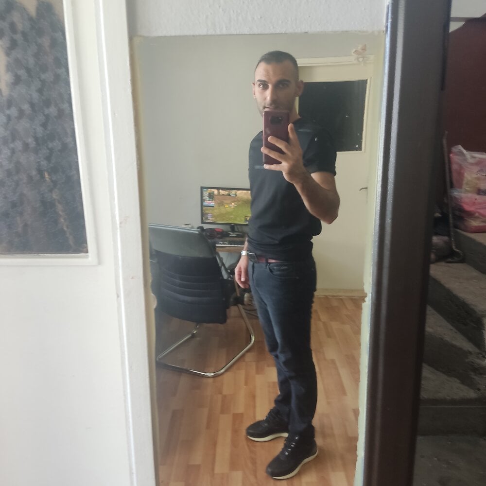 serbiajigolo from stripchat