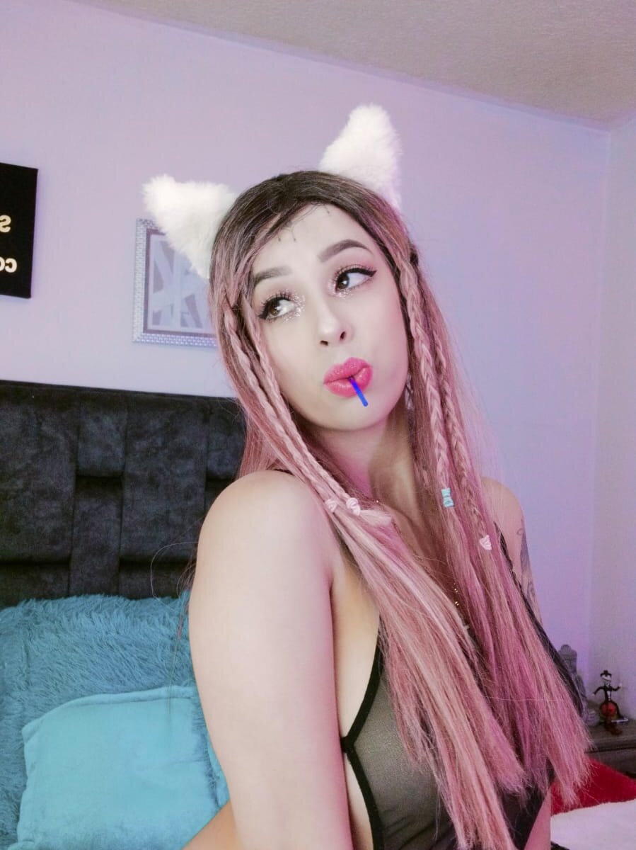 AllisoneIsabella's Offline XXX Chat