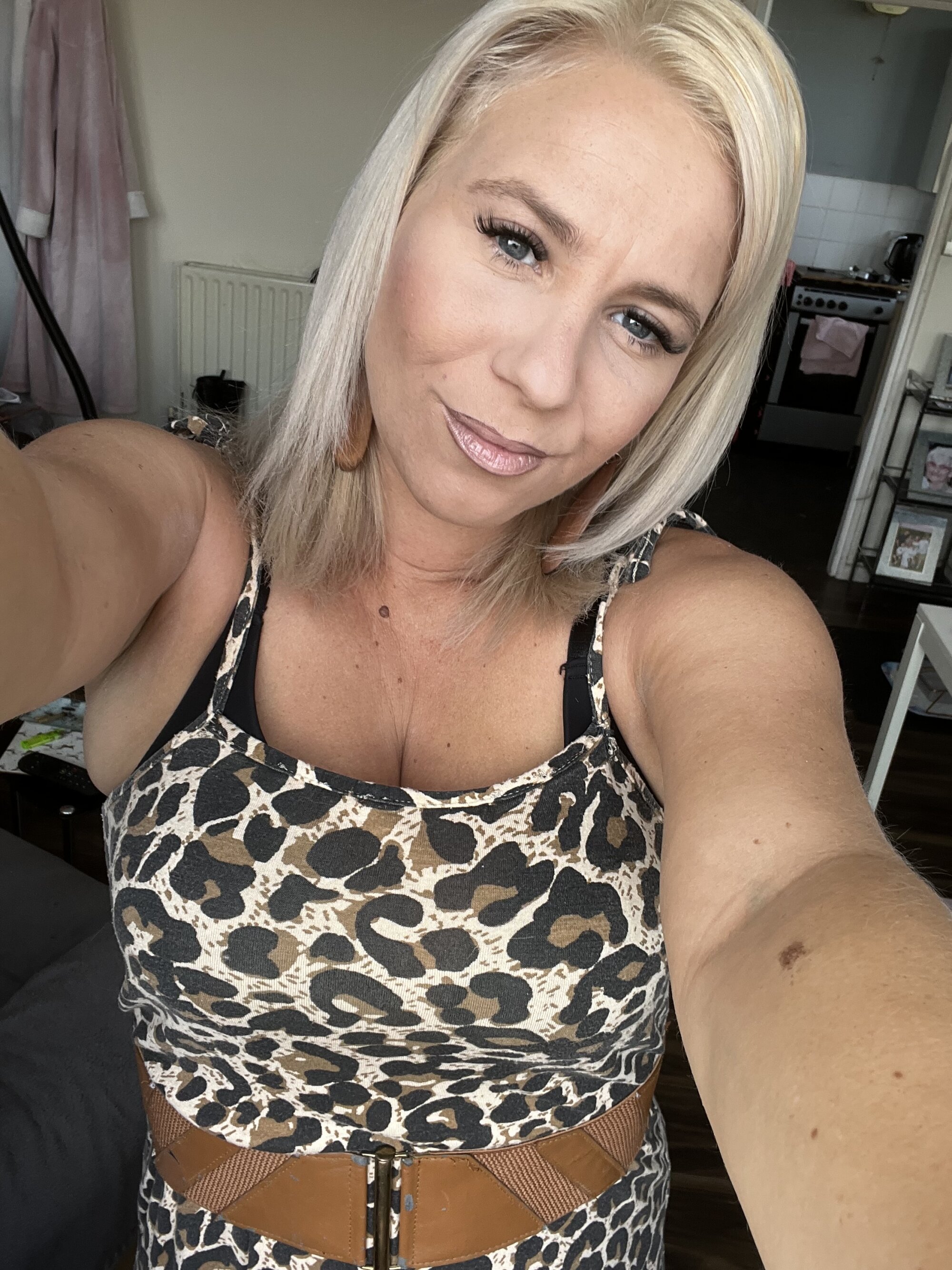 HollybStreams_xx