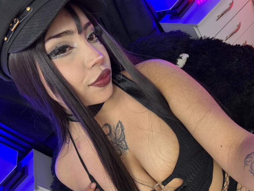 mega-camsex.com aurora__aksnes livesex profile in latino cams