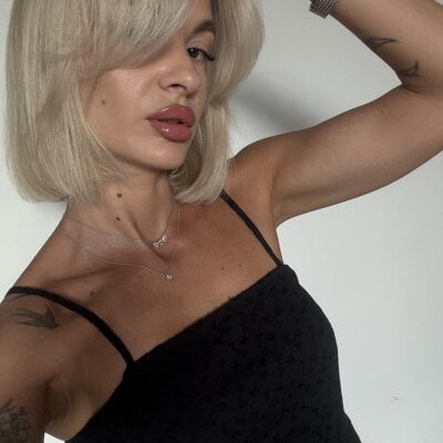 MonicaGlo
