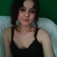 LovelyDominika's Offline Chat Room