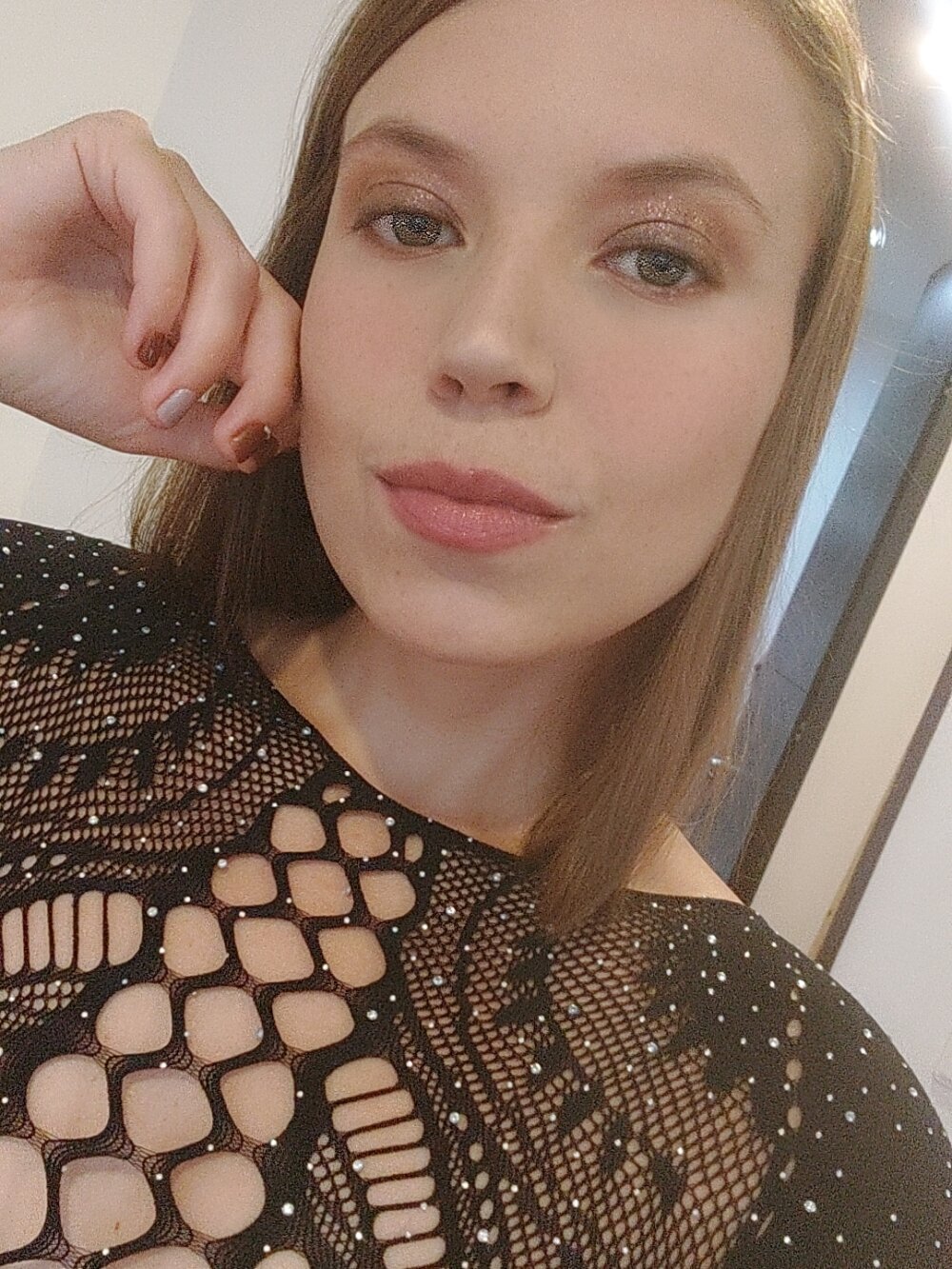 xxx-topcamgirls.com georgiacox_50 livesex profile in land-of-good-girls cams