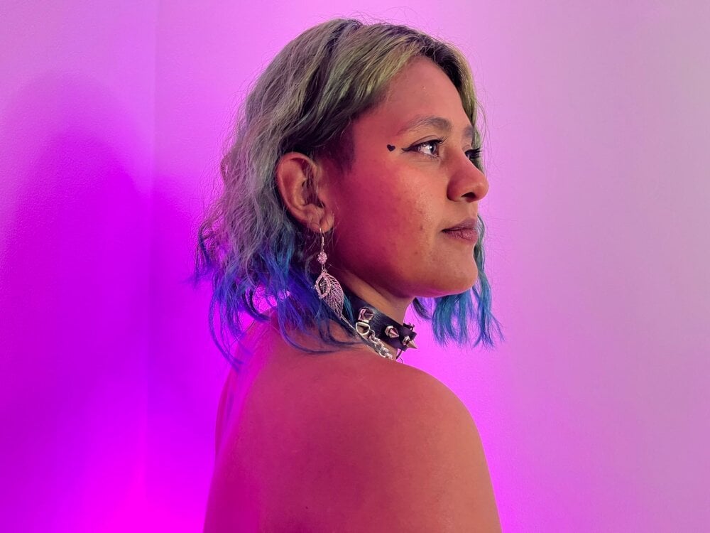 ivy-black webcam profile - Colombian