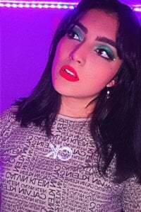 leexy_12's Offline Chat Room
