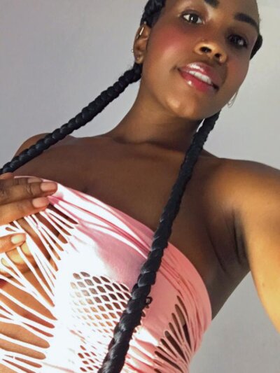 zoa_taylor 👙 live online cam