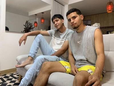 Yngtwinks - Stripchat Couple 