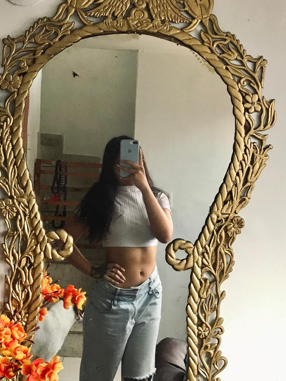 ari_hot69