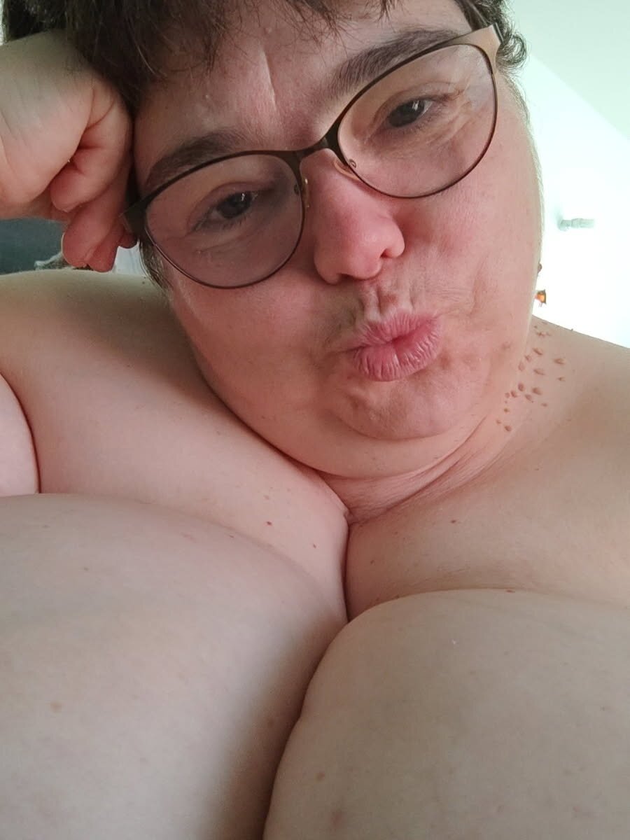 livesex.fan zazabellephoto17 livesex profile in on-your-monitor cams